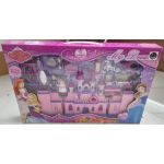 SG2972 CASTLE WITH MUSIC & LIGHT BATTERY - Image 1